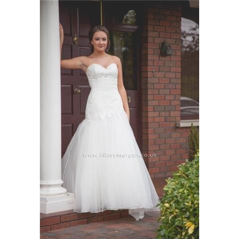 40712 Bridal Gown
